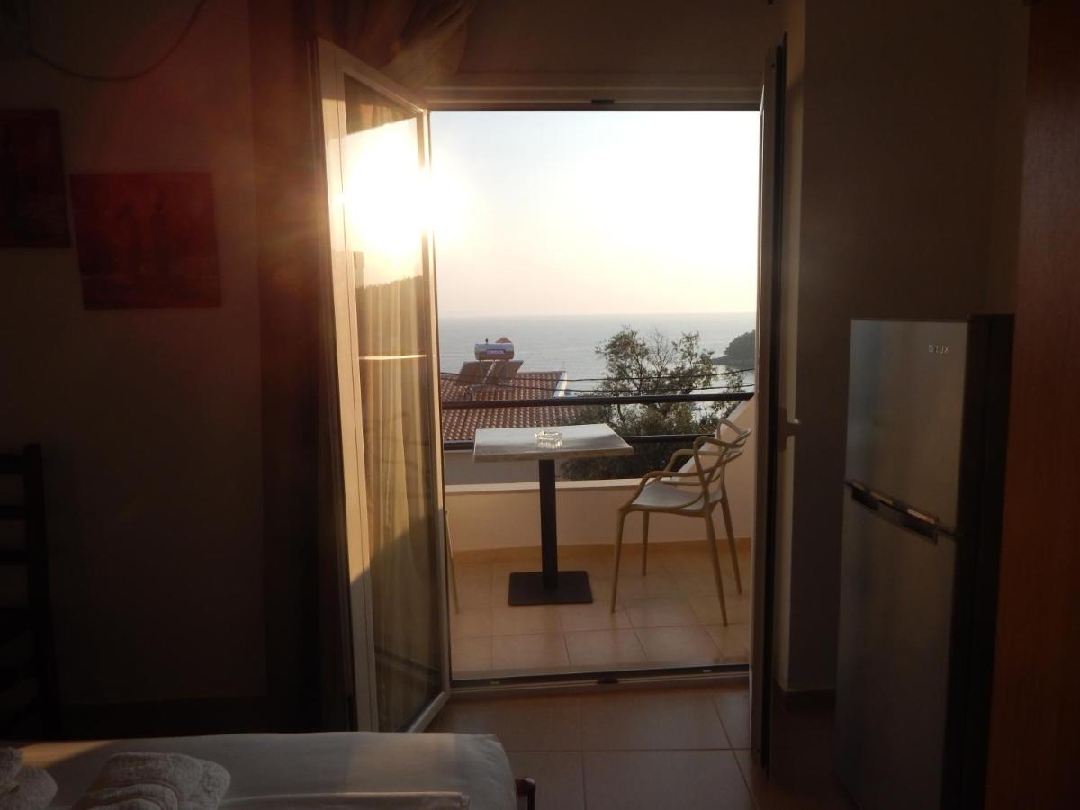 Bel Air Rooms Himare Buitenkant foto
